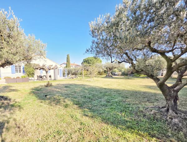 Beaucaire (30300) Maison de plain-pied avec grand espace vert