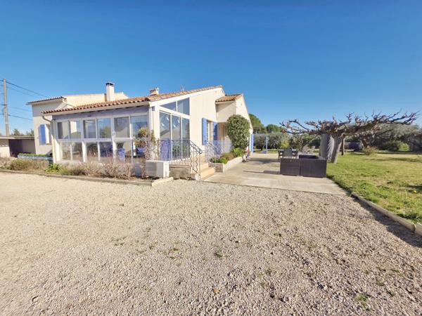 Beaucaire (30300) Maison de plain-pied avec grand espace vert