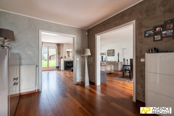 Maison Maisons Laffitte 8 pièce(s) 180 m2 NC - Référence  13101