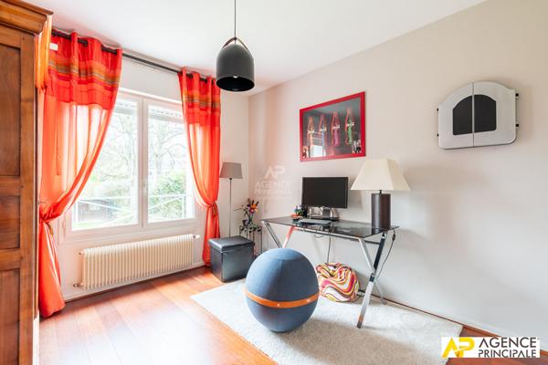 Maison Maisons Laffitte 8 pièce(s) 180 m2 NC - Référence  13101