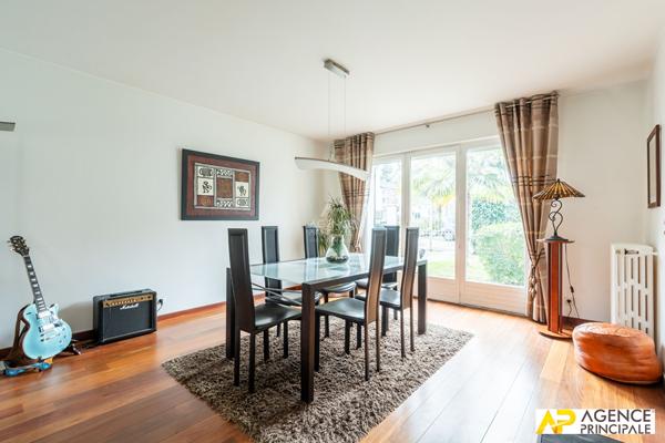Maison Maisons Laffitte 8 pièce(s) 180 m2 NC - Référence  13101