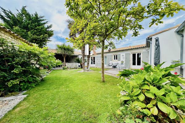 Rivedoux-Plage (17940) Rivedoux - Emplacement N°1 Vue mer / accès plage - Maison aux prestations haut de gamme