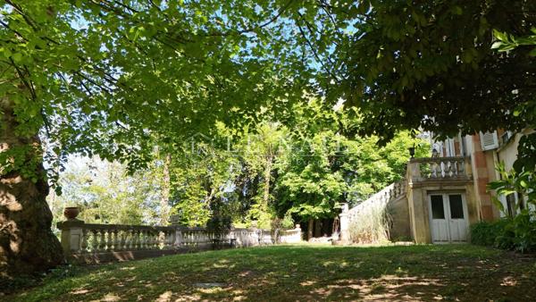 Demeure de caractère du XIXe siècle au cœur d’un parc de 4 ha aux abords de Moulins