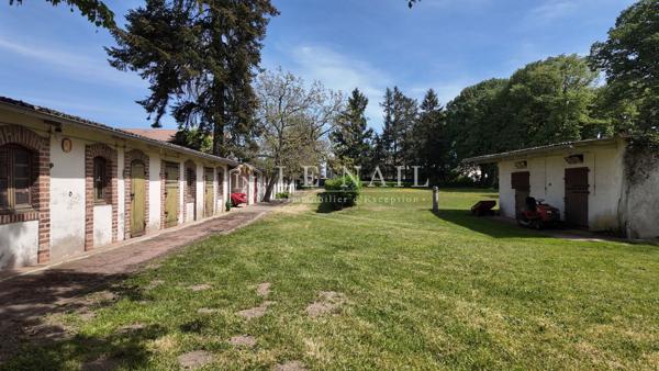Demeure de caractère du XIXe siècle au cœur d’un parc de 4 ha aux abords de Moulins