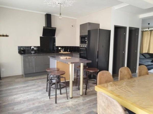 Vente                                                      Immeuble
                        
                     10 pièces                      312 m2                     à Sedan