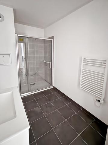 À LOUER - APPARTEMENT - MENNECY