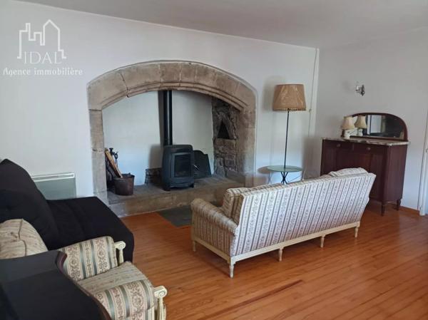 Location                                                      Maison
                        
                     2 pièces                      59 m2                     à Sévérac-d'Aveyron