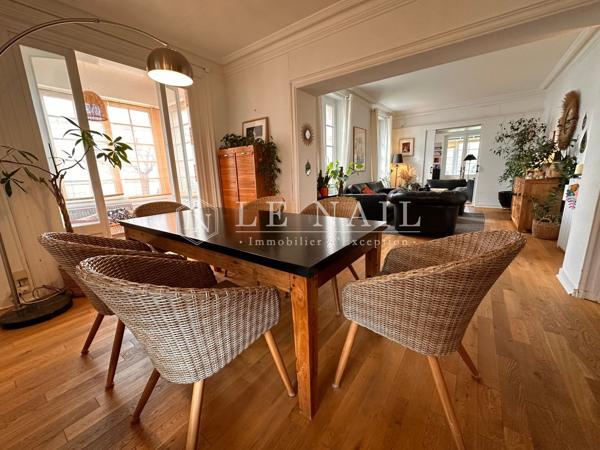 Elégante Villa balnéaire du XIXème siècle avec dépendances, à deux pas de la plage
