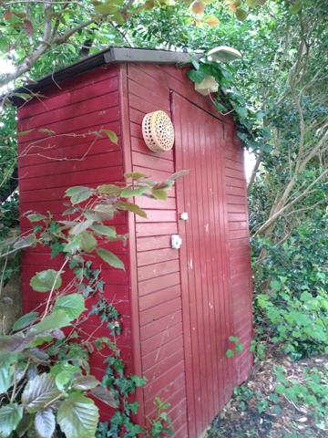 MAISON 184 M² - 5 CHAMBRES - CHEMINEE - VERANDA - JARDIN INTIMISTE - TRES VERDOYANT - GARAGES ET PARKING - SOUS-SOL TOTAL -