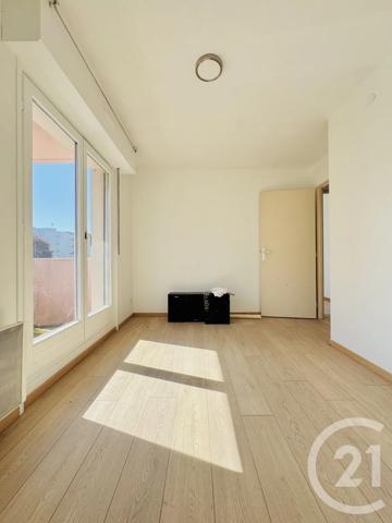Appartement 3 à vendre  3 pièces - 79,58 m 2   STRASBOURG  - 67