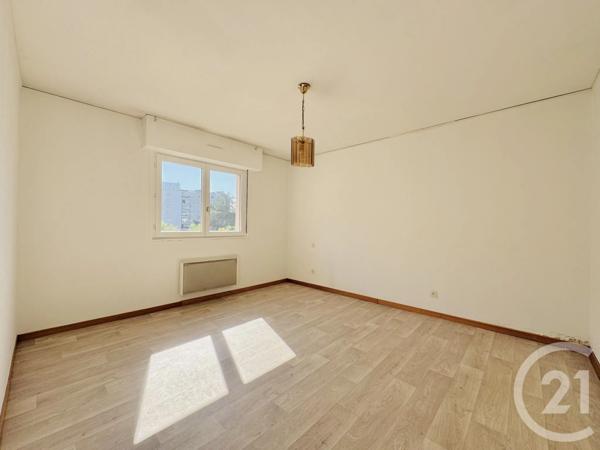 Appartement 3 à vendre  3 pièces - 79,58 m 2   STRASBOURG  - 67