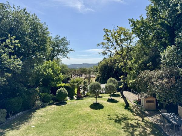 Rochefort-du-Gard (30650) Maison 200 m² sur terrain e 1567 m² Rochefort du Gard