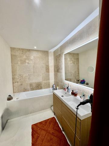 Rochefort-du-Gard (30650) Maison 200 m² sur terrain e 1567 m² Rochefort du Gard