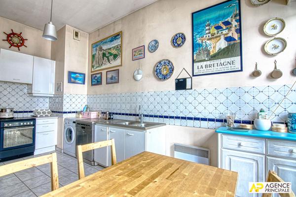 Versailles Notre-Dame Appartement duplex 5 pièces 138m² au sol situé au 3ème et 4ème étage (dernier) avec ascenseur et parking €1 095 000 ** - Référence 27446