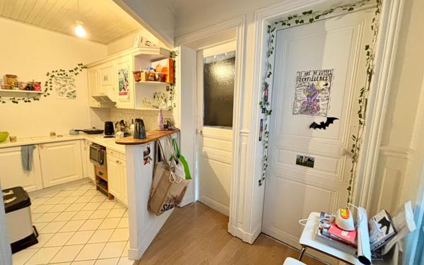 Appartement à vendre    3 pièces • 48,17 m2 Paris 18