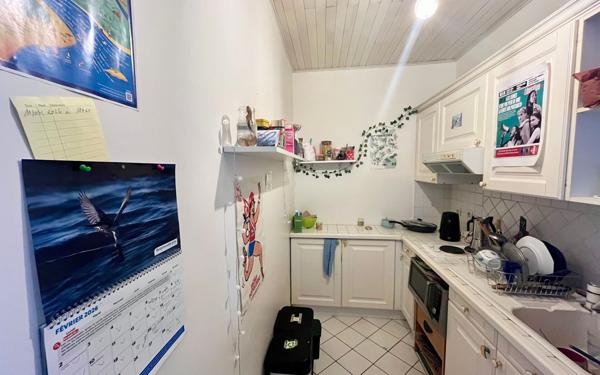 Appartement à vendre    3 pièces • 48,17 m2 Paris 18
