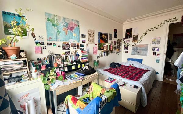 Appartement à vendre    3 pièces • 48,17 m2 Paris 18