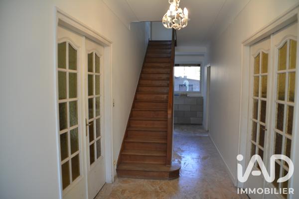 Maison à vendre 7 pièces 240 m² Isches