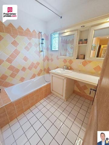 VILLA DE PLAIN PIED 4 PIECES 3 CHAMBRES AVEC GARAGE ET TERRAIN DE 1450 M2