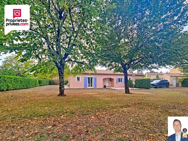 VILLA DE PLAIN PIED 4 PIECES 3 CHAMBRES AVEC GARAGE ET TERRAIN DE 1450 M2