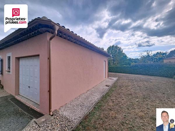 VILLA DE PLAIN PIED 4 PIECES 3 CHAMBRES AVEC GARAGE ET TERRAIN DE 1450 M2