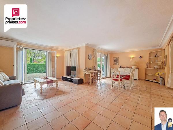 VILLA DE PLAIN PIED 4 PIECES 3 CHAMBRES AVEC GARAGE ET TERRAIN DE 1450 M2