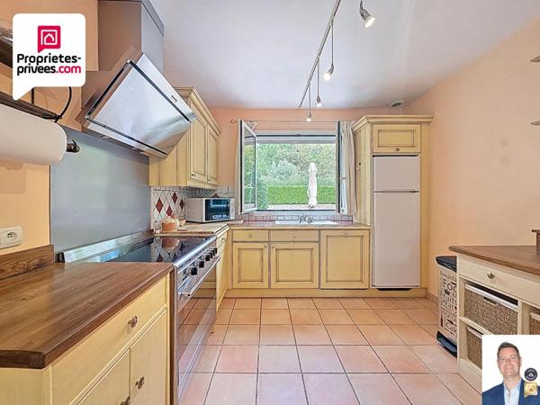 VILLA DE PLAIN PIED 4 PIECES 3 CHAMBRES AVEC GARAGE ET TERRAIN DE 1450 M2