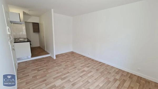 Appartement à louer 1 pièce 21.7m²