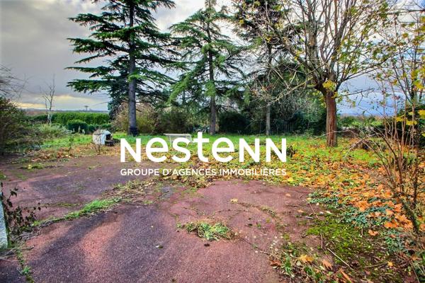 Vénissieux Limite Corbas: maison individuelle frot potentiel 1000m2 terrain sans vis à vis piscinable