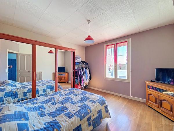 Vente                                                      Fonds de commerce
                        
                     10 pièces                      187 m2                     à Tergnier