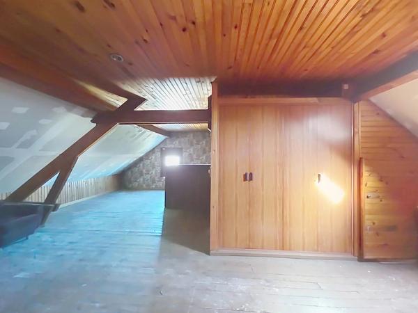Vente                                                      Fonds de commerce
                        
                     10 pièces                      187 m2                     à Tergnier