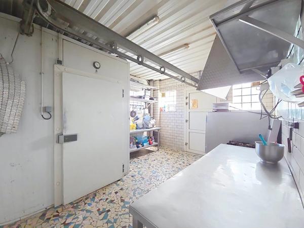 Vente                                                      Fonds de commerce
                        
                     10 pièces                      187 m2                     à Tergnier
