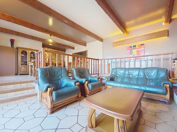 Vente                                                      Fonds de commerce
                        
                     10 pièces                      187 m2                     à Tergnier