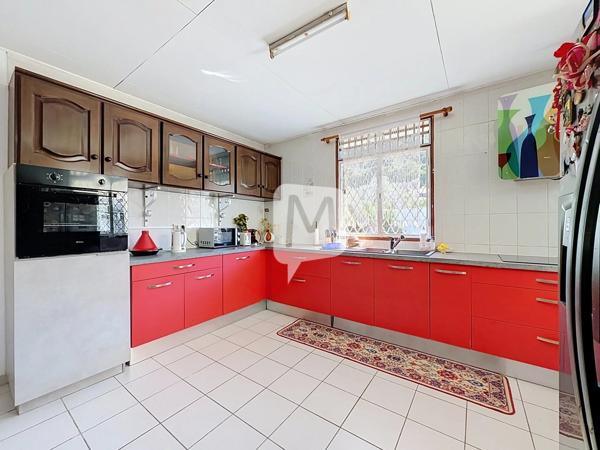 DPT GUYANE, à vendre CAYENNE Maison T4 plain pied de 163  m2 sur un terrain de 1 201 m2