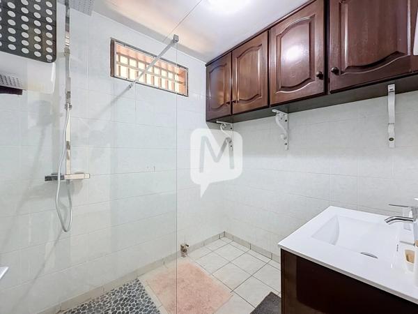 DPT GUYANE, à vendre CAYENNE Maison T4 plain pied de 163  m2 sur un terrain de 1 201 m2