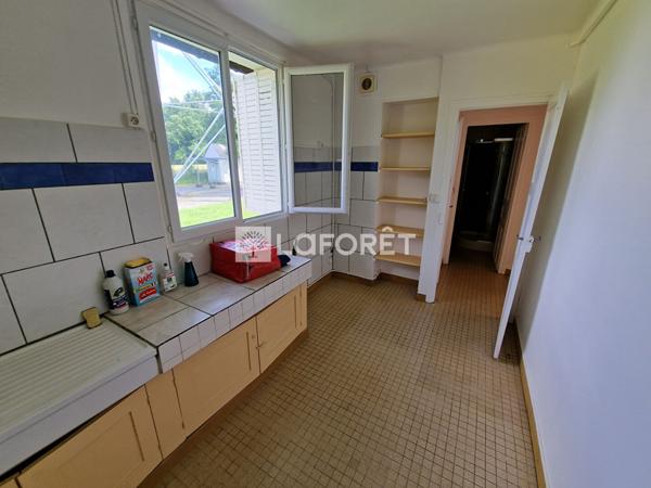 Achat immeuble Vernou-la-Celle-sur-Seine - 10 pièce(s) - 101 m² - 240 000 €