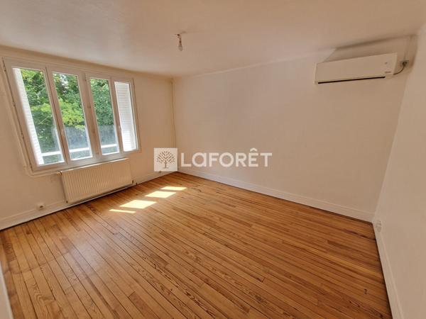 Achat immeuble Vernou-la-Celle-sur-Seine - 10 pièce(s) - 101 m² - 240 000 €