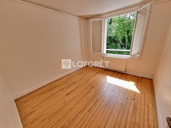 Achat immeuble Vernou-la-Celle-sur-Seine - 10 pièce(s) - 101 m² - 240 000 €