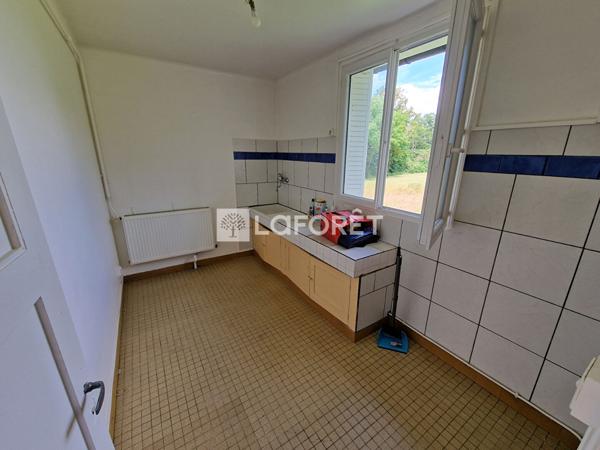Achat immeuble Vernou-la-Celle-sur-Seine - 10 pièce(s) - 101 m² - 240 000 €