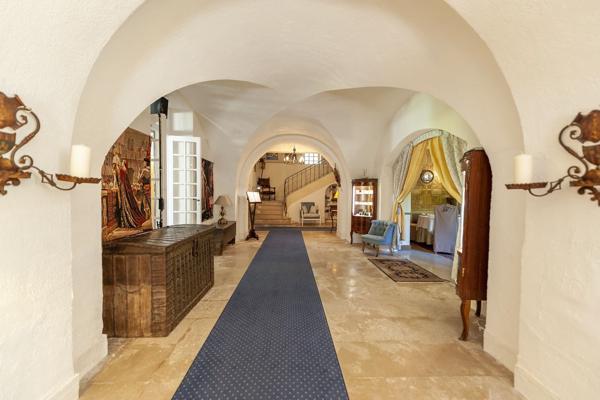 Vente Château Carcassonne 40 Pièces 3000 m²