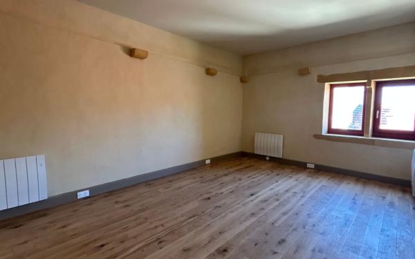 Appartement à louer    2 pièces • 56,15 m2 Metz