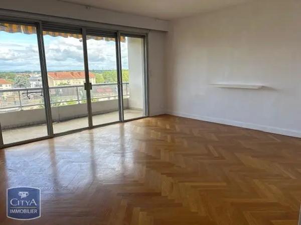 Appartement à louer 2 pièces 63.38m² Bourg-en-Bresse (01000)