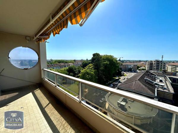 Appartement à louer 2 pièces 63.38m² Bourg-en-Bresse (01000)