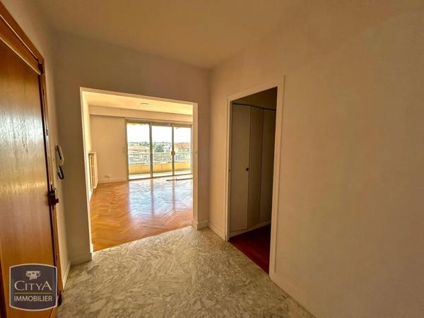Appartement à louer 2 pièces 63.38m² Bourg-en-Bresse (01000)