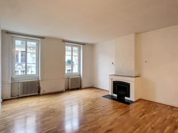 APPARTEMENT T3 A LOUER A ROANNE - CENTRE VILLE