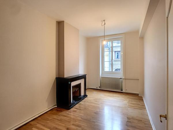 APPARTEMENT T3 A LOUER A ROANNE - CENTRE VILLE