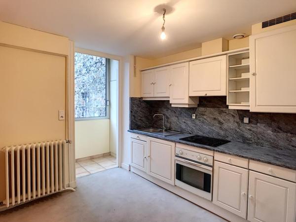 APPARTEMENT T3 A LOUER A ROANNE - CENTRE VILLE