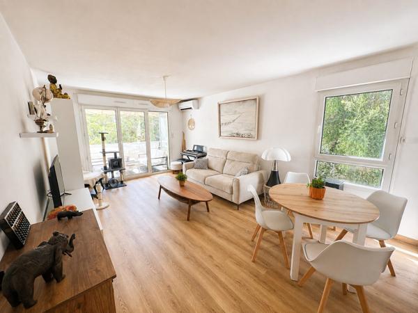 CANNES LA BOCCA / LE CANNET – T2 AVEC GRANDE TERRASSE, PISCINE, PARKING & CAVE