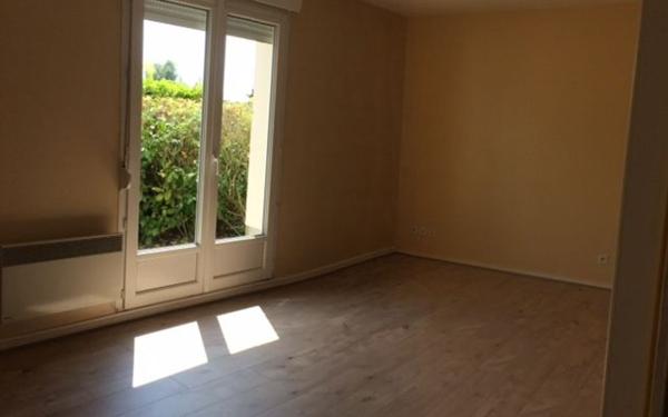 Appartement à louer    1 pièce •  Longperrier