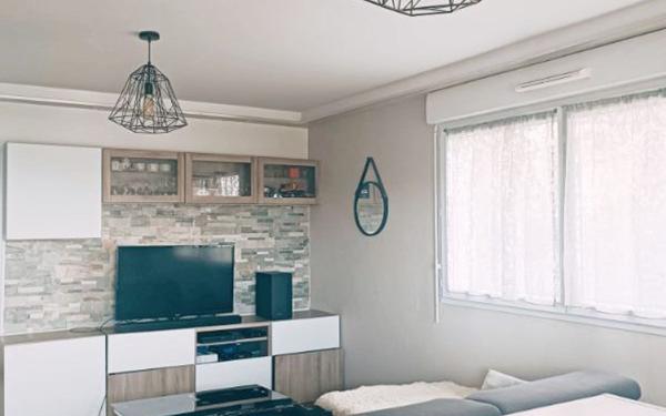 Appartement à vendre    3 pièces • 66 m2 Marseille 12